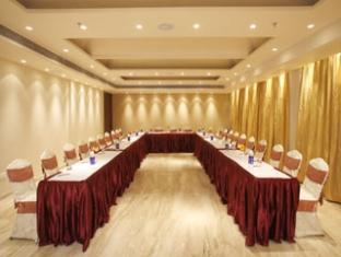 Godwin Hotel Meerut Exterior foto